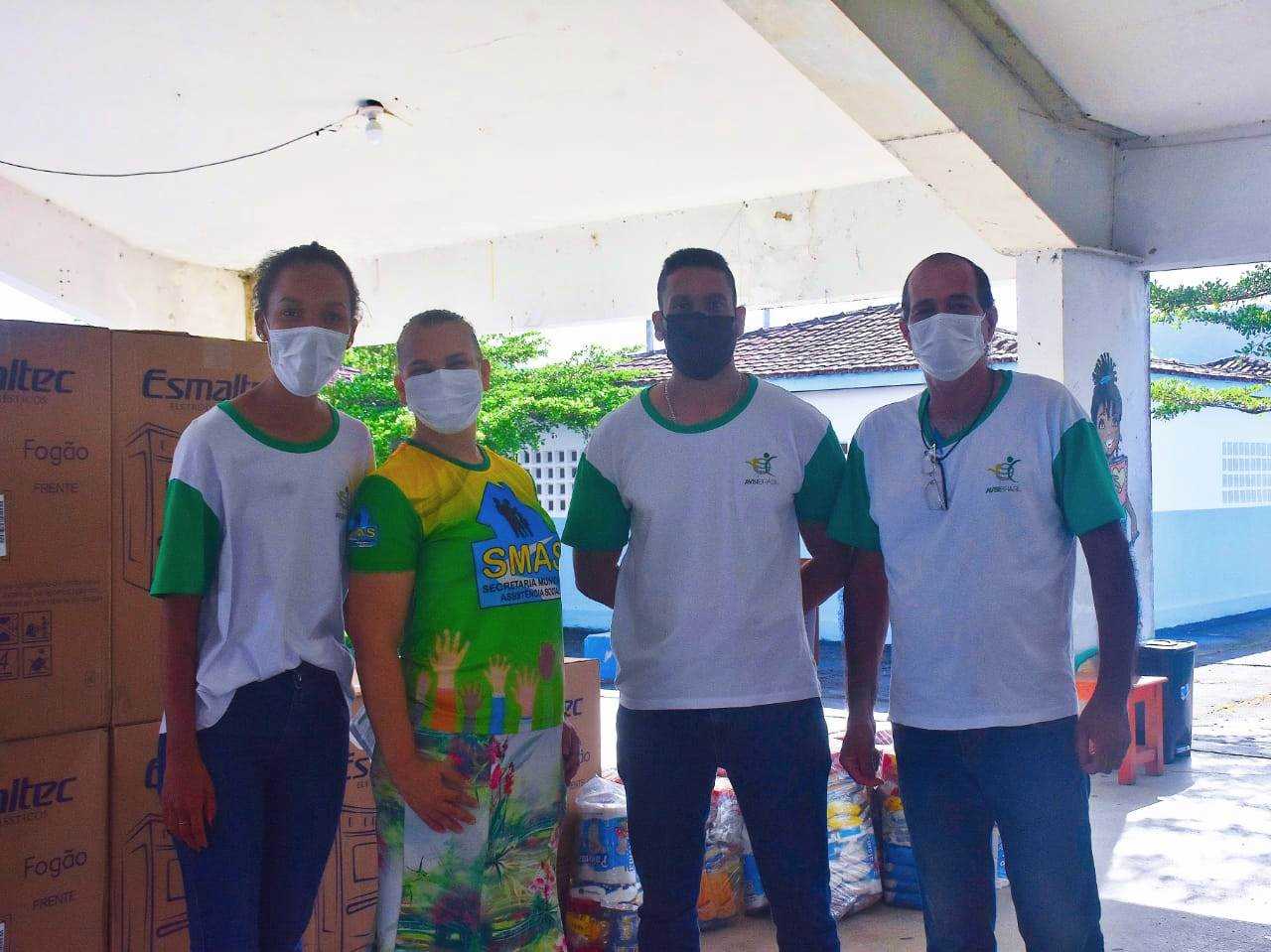 Camacã: Prefeito Paulo do Gás acompanha entrega de donativos as famílias atingidas pelas chuvas